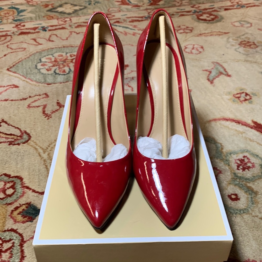 Michael Kors Claire Pump